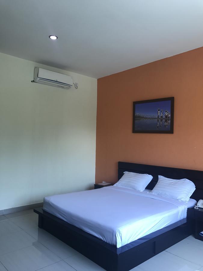 Prima Inn Kuta Lombok Buitenkant foto