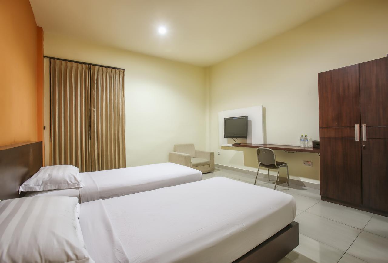 Prima Inn Kuta Lombok Buitenkant foto